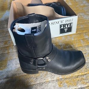 Motorcycle harness boot